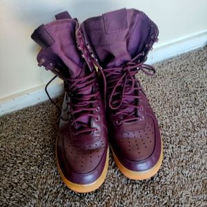 Nike Hightop Air Force size 10